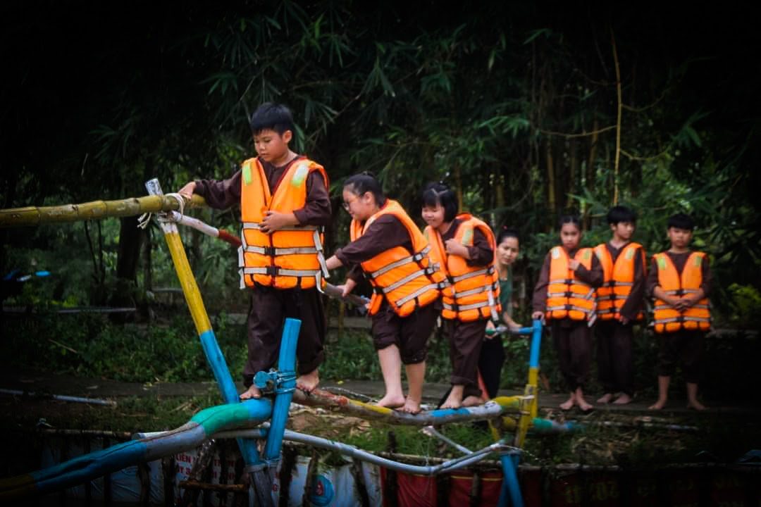 Vượt chướng ngại vật dã chiến miền Tây
